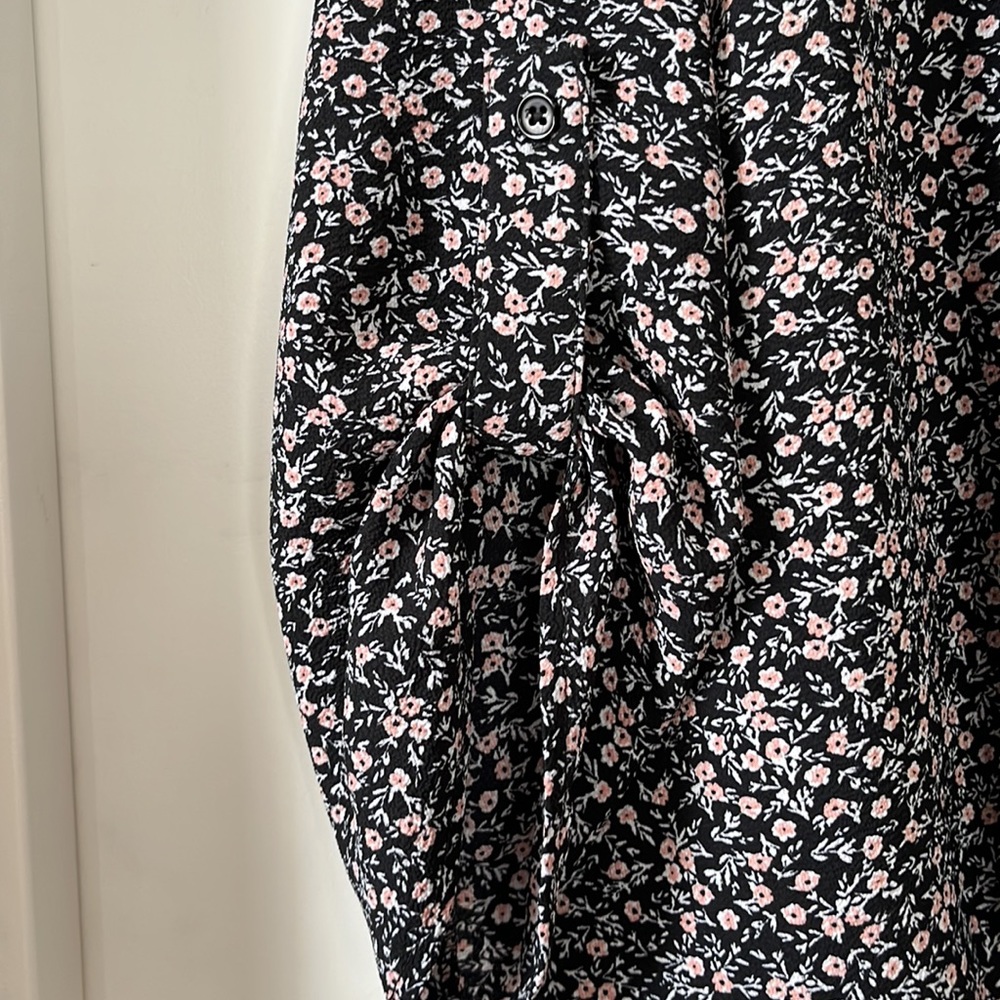 Floral blouse - Picture 3 of 5